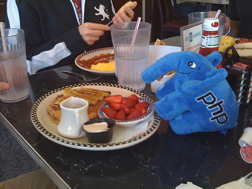 Silver Diner elePHPant by DragonBe.