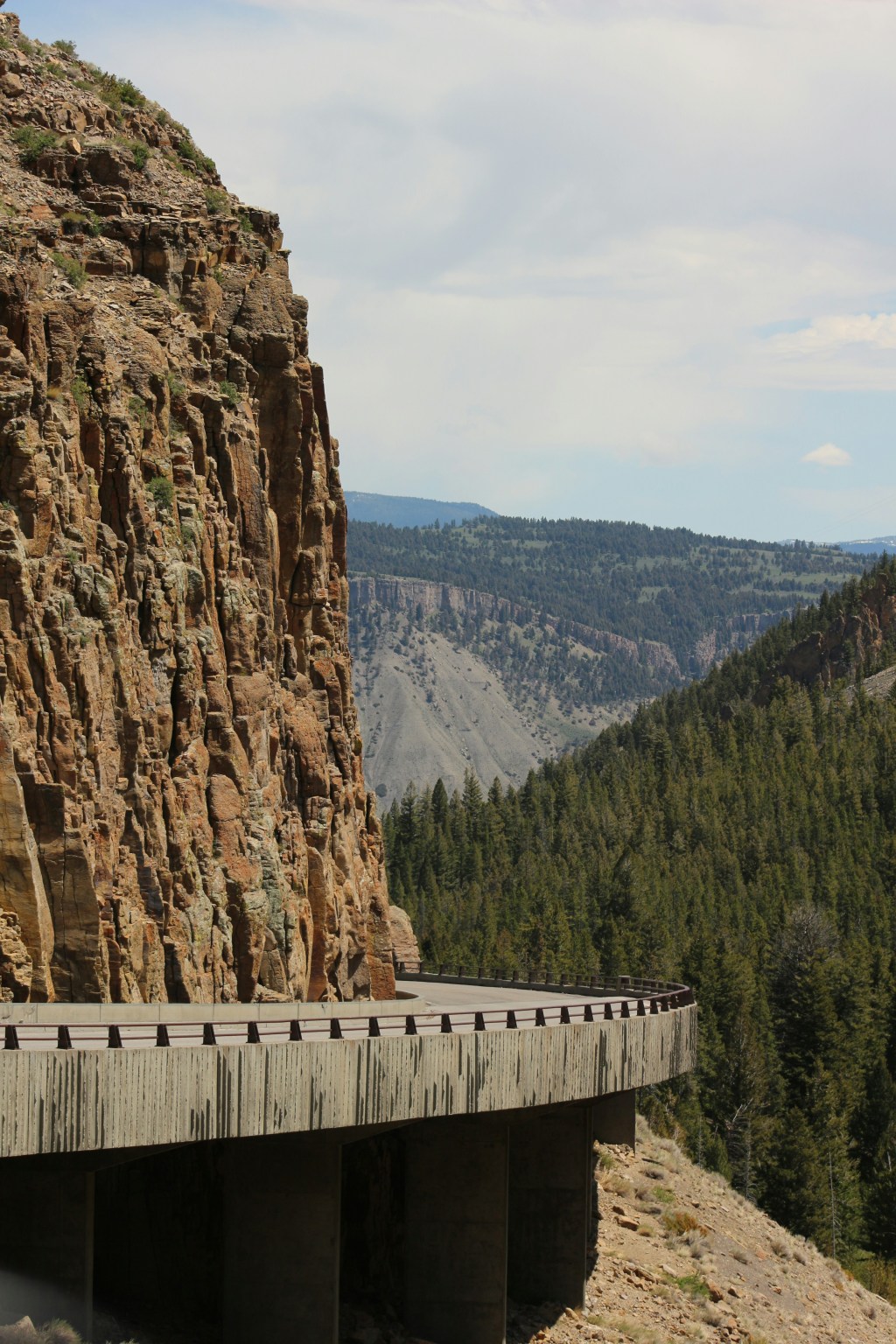: Le Golden Circle de Simon Sinek adapté à l'entreprise à mission : Why (Raison d'être), How (Mission), What (Offres et Innovation).